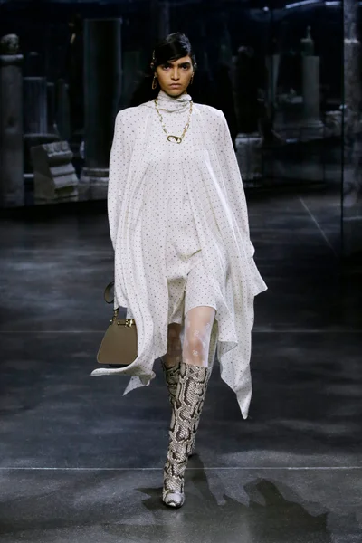 Look 47